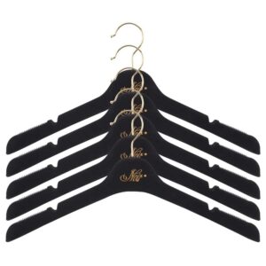 WIESZAKI CLOTHES HANGERS
